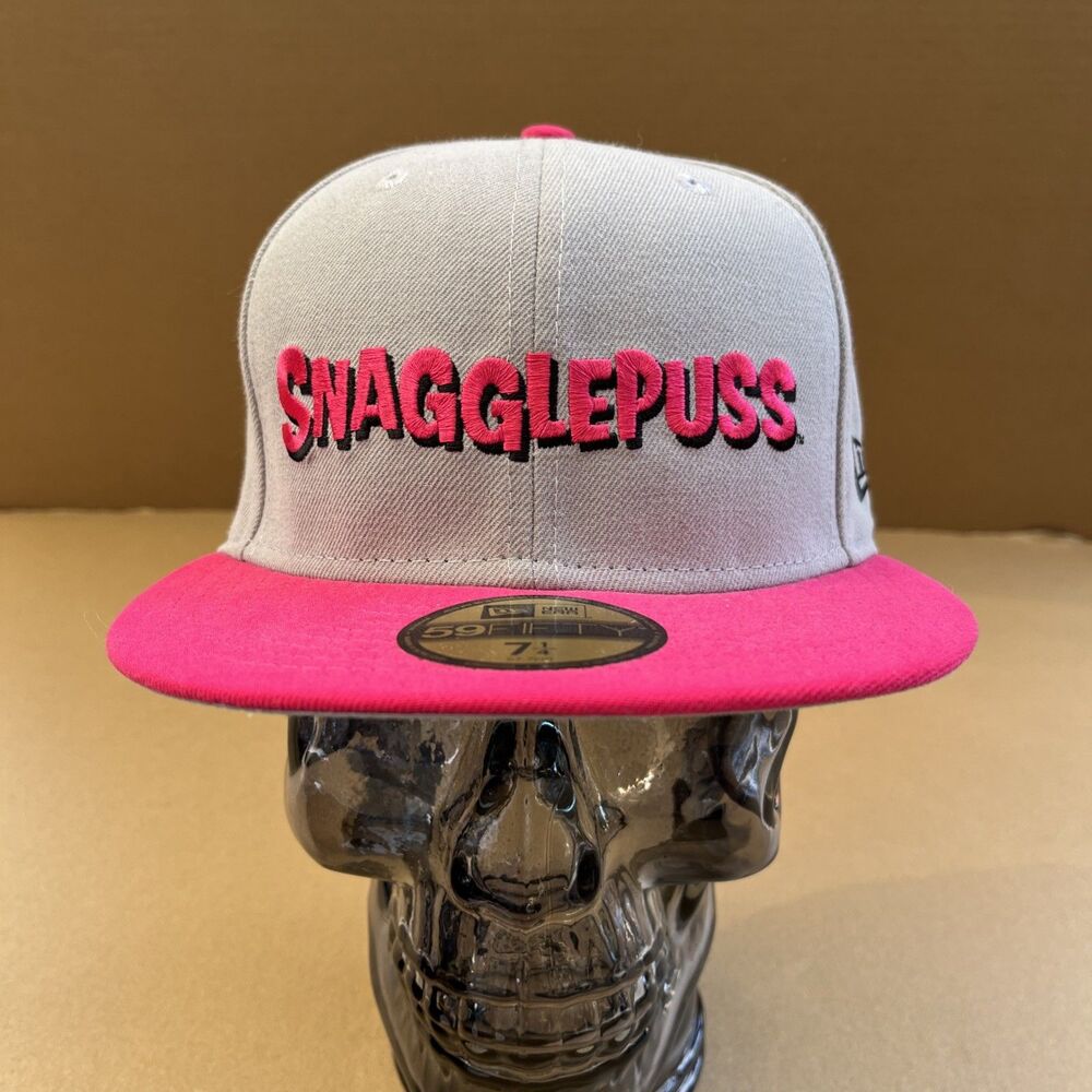 New Era Hanna Barbera Snagglepuss Fitted 7 1/4  59Fifty Embroidered Never Worn